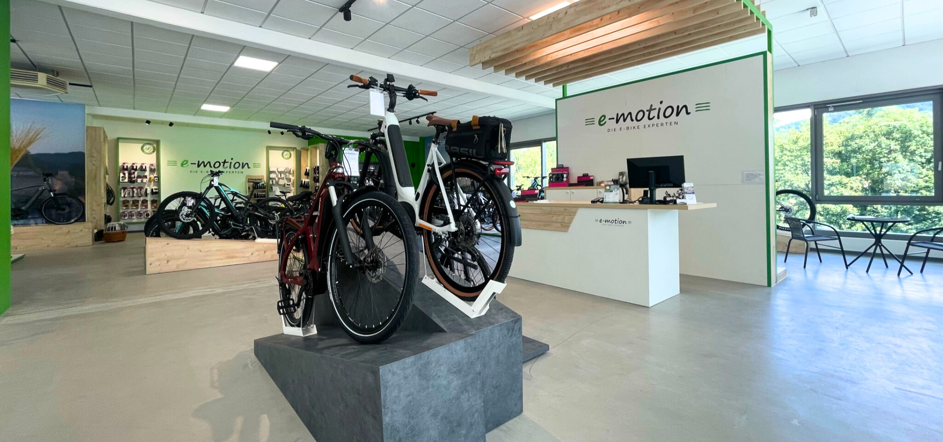 Markenkonformer Fahrrad Ladenbau für die e-motion e-Bike Welt in Dillenburg